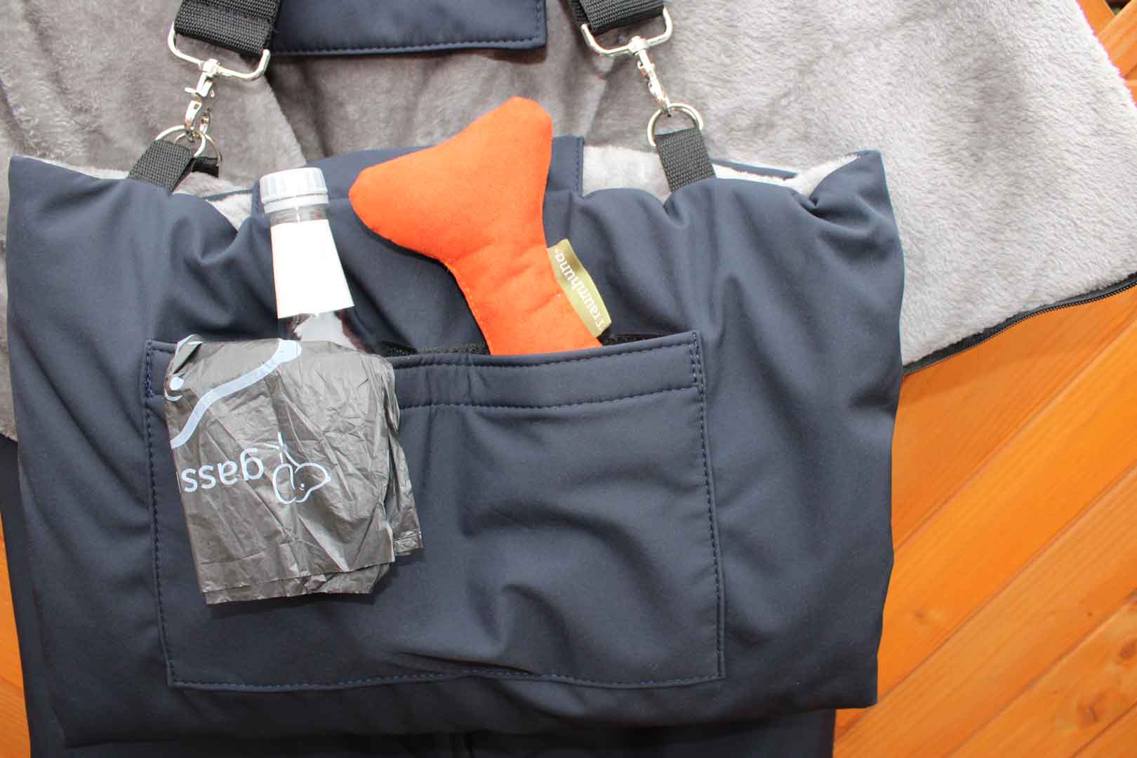 Traumhund® Picknick: Outdoordecke und Tasche Marine Silbergrau Zusatztasche